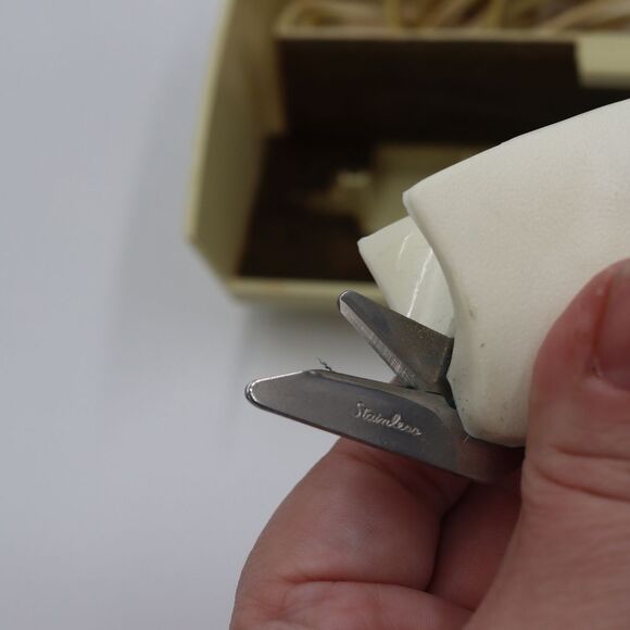 Sears Vintage 2 Speed Electric Scissors in Origional Acrylic Storage Box - Picture 12 of 14